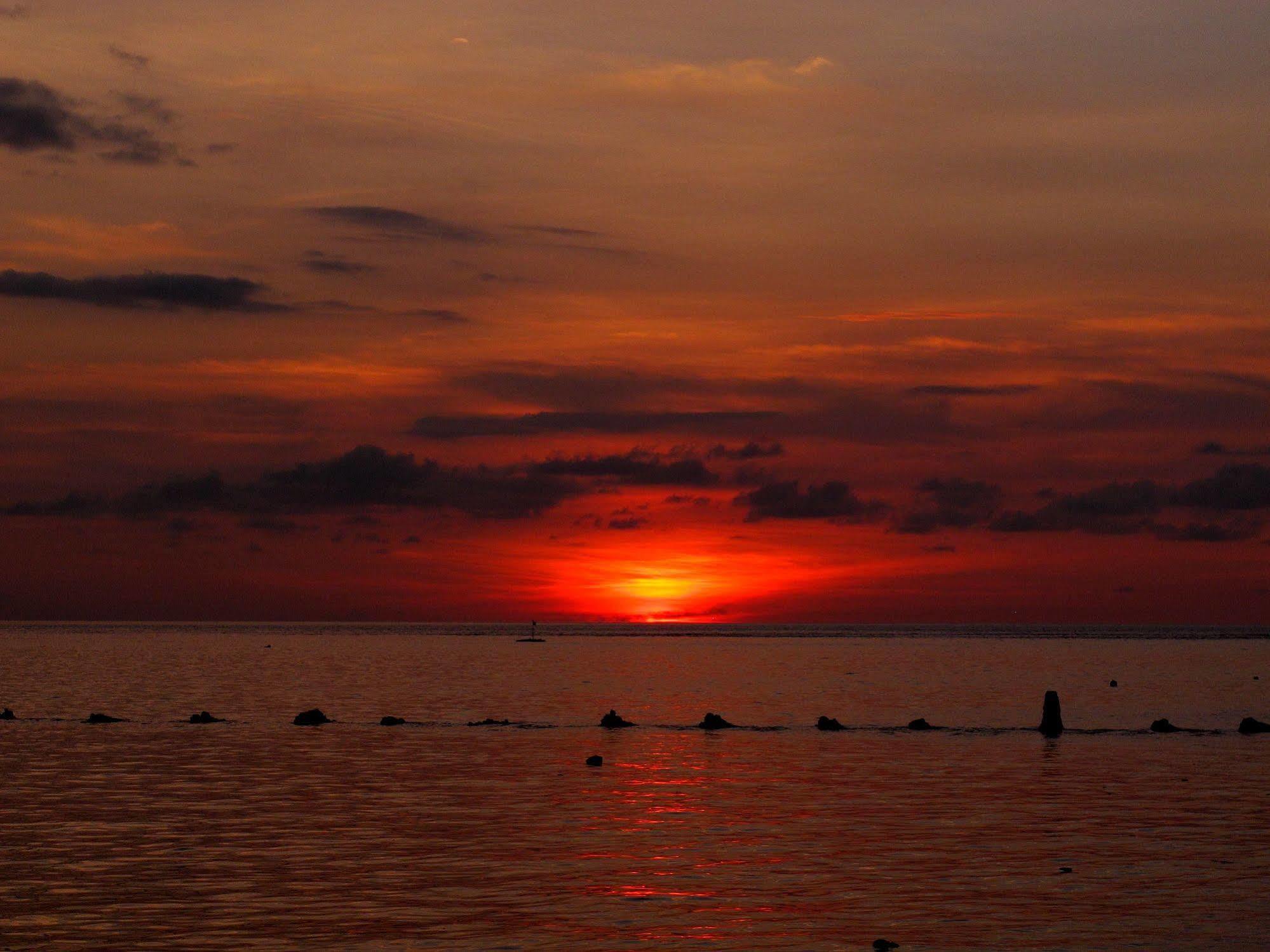 Onong Resort Bunaken Bagian luar foto