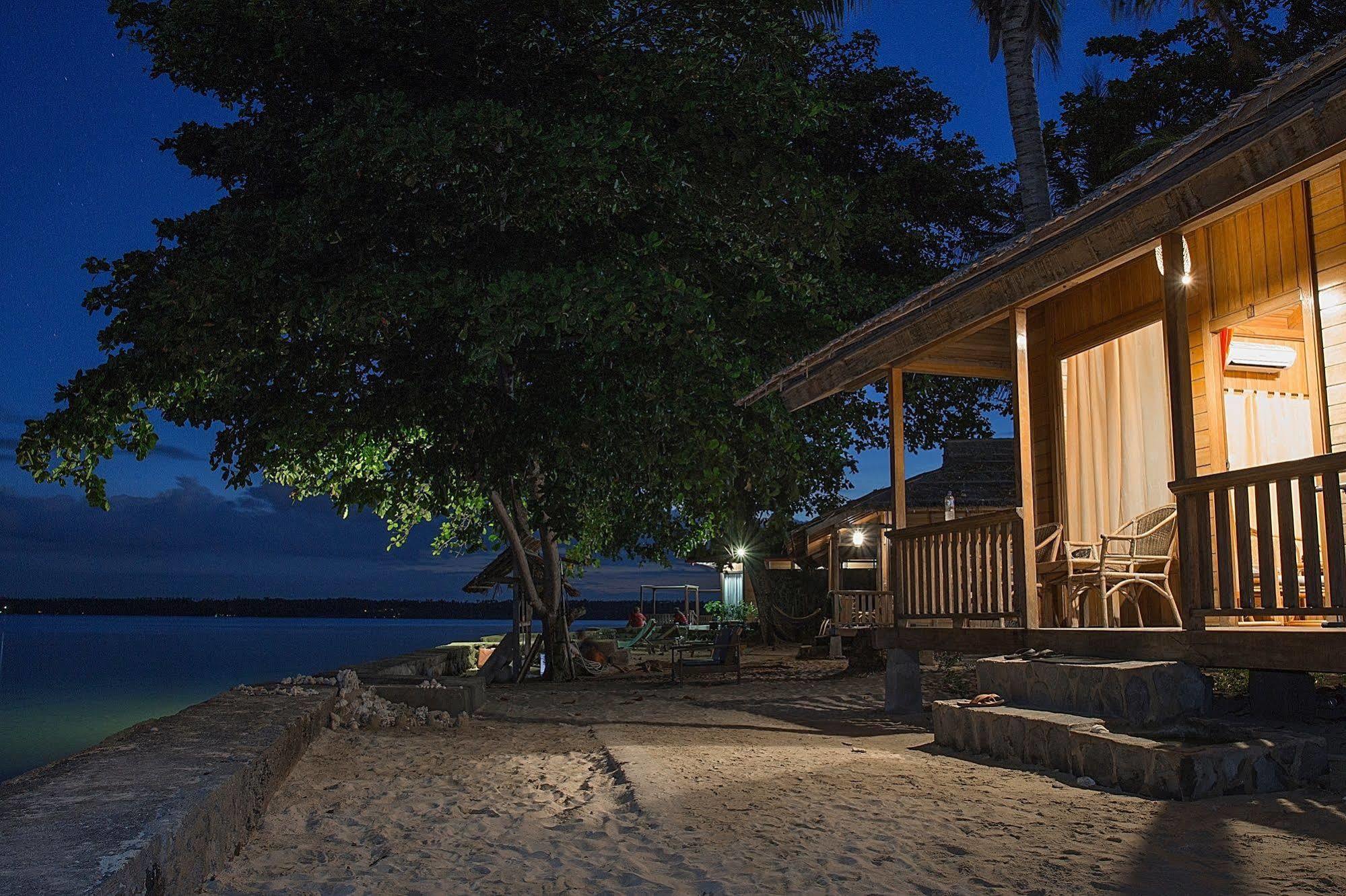 Onong Resort Bunaken Bagian luar foto